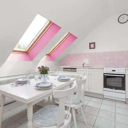 Centrum Ratuszowa Pink By Renters * Kołobrzeg