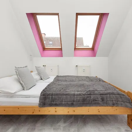 Lägenhet Centrum Ratuszowa Pink By Renters *